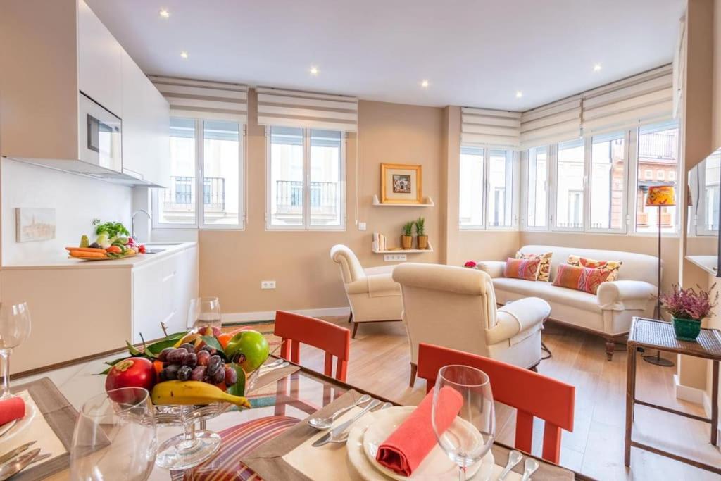 Plaza Nueva Deluxe Suite By Valcambre Sevilla Eksteriør bilde
